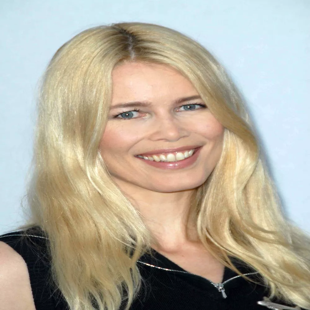 Claudia Schiffer a top celebrity read their bio and more
